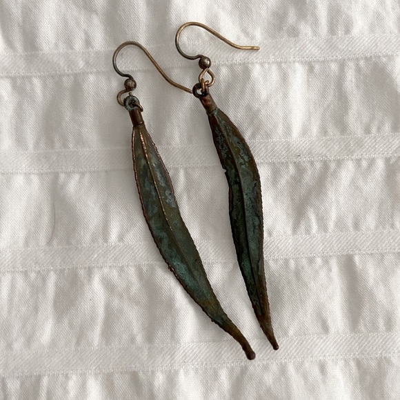 Leaf Dangling Earrings - Picture 1 of 1